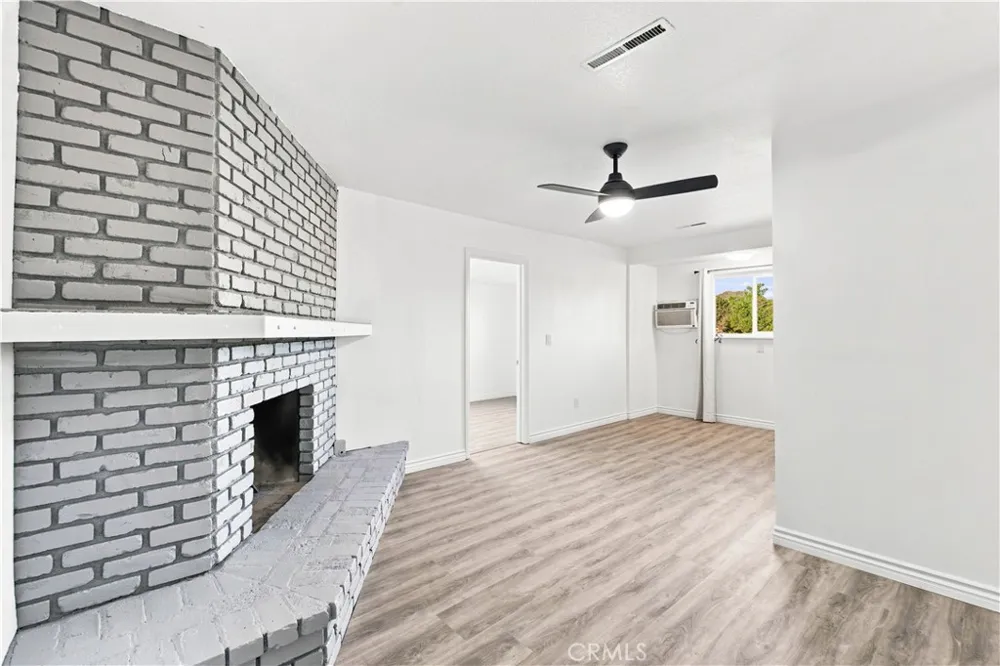 15037 Miami Apple Valley, CA 92307