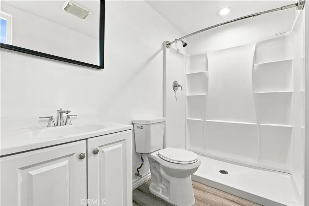 15037 Miami Apple Valley, CA 92307