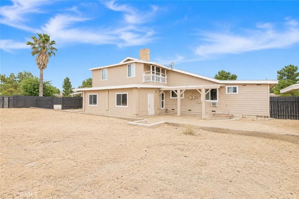 15037 Miami Apple Valley, CA 92307