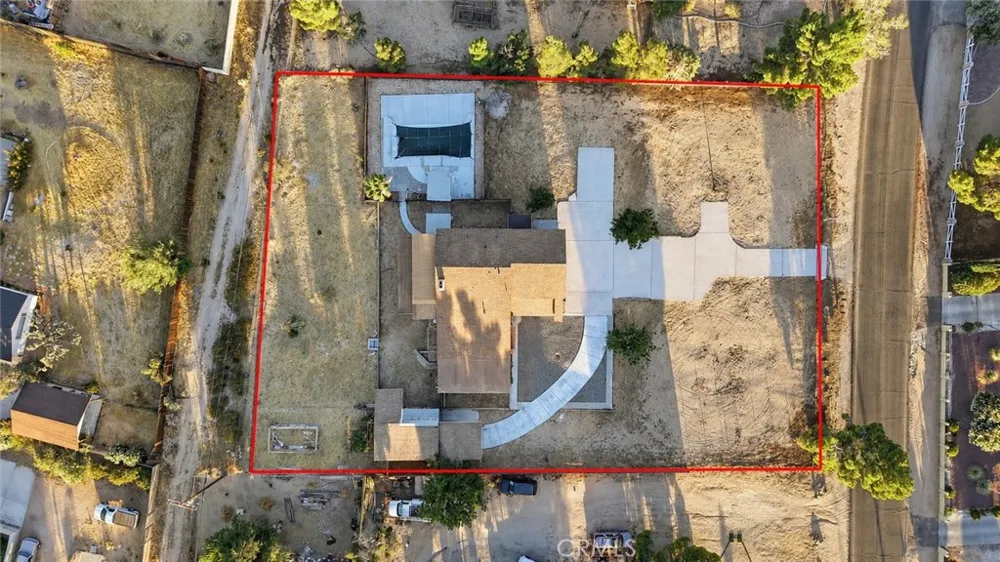 15037 Miami Apple Valley, CA 92307