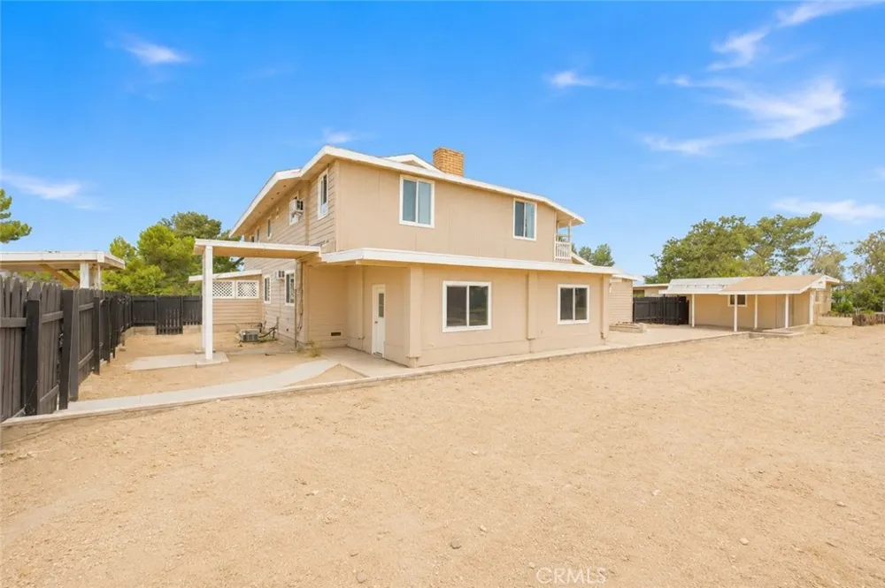 15037 Miami Apple Valley, CA 92307