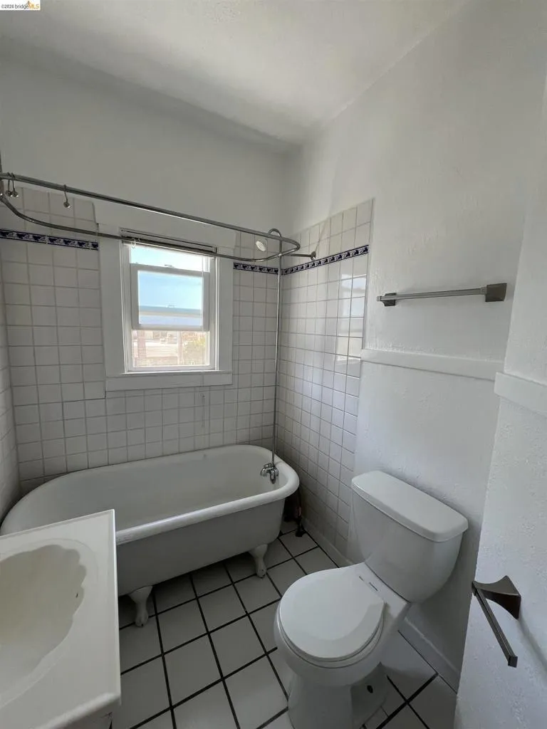 2249 SPAULDING AVE Berkeley, CA 94703