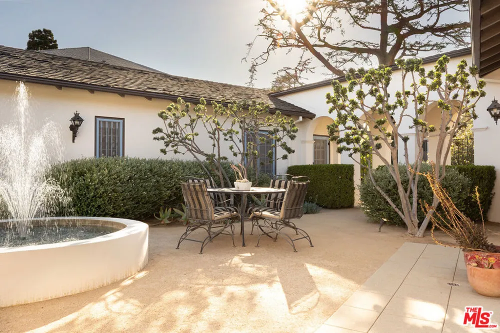 800 S Plymouth Boulevard Los Angeles, CA 90005