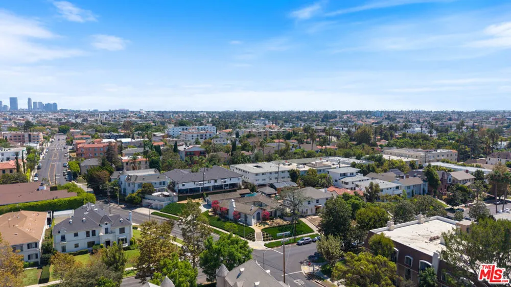 800 S Plymouth Boulevard Los Angeles, CA 90005