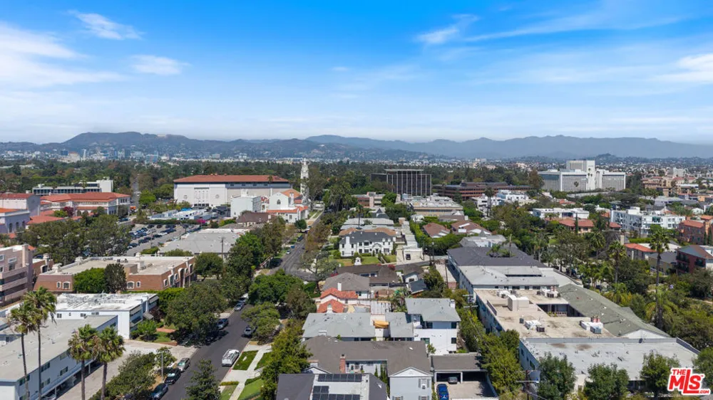 800 S Plymouth Boulevard Los Angeles, CA 90005
