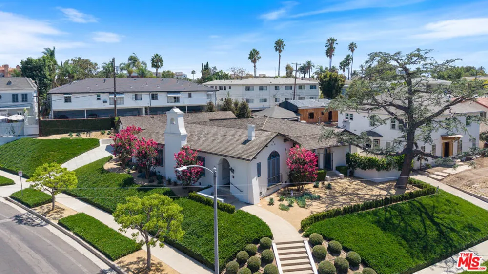 800 S Plymouth Boulevard Los Angeles, CA 90005