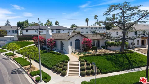 800 S Plymouth Boulevard