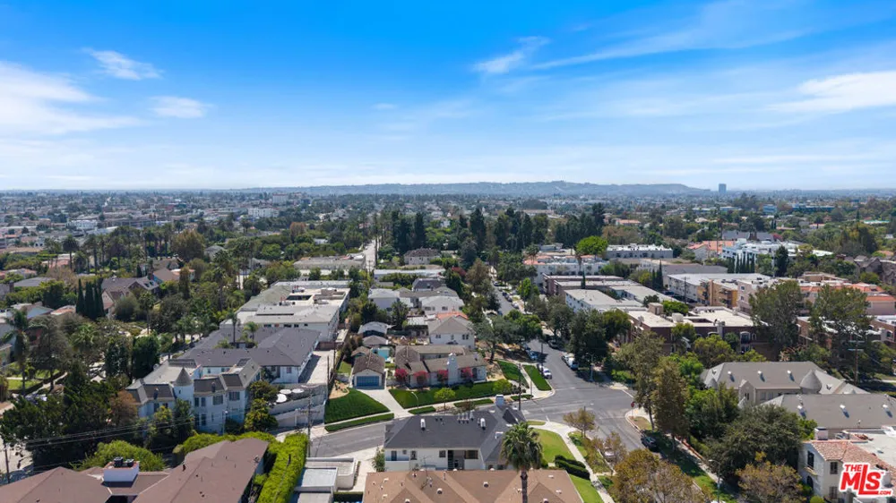 800 S Plymouth Boulevard Los Angeles, CA 90005