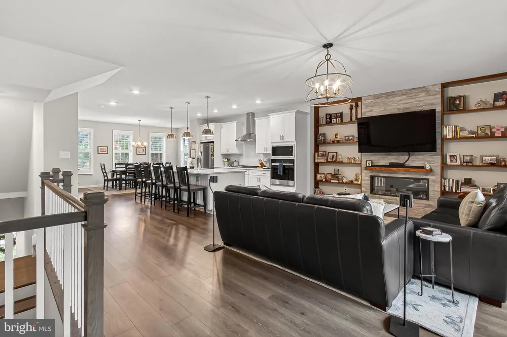 1700 MOCKING JAY TERRACE NE Leesburg, VA 20176