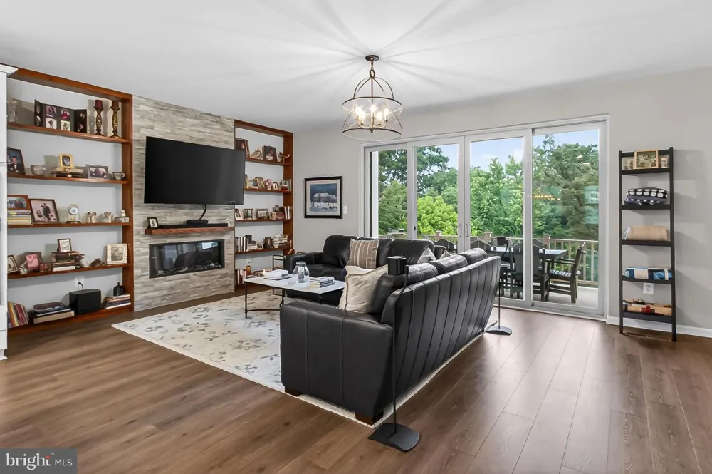 1700 MOCKING JAY TERRACE NE Leesburg, VA 20176