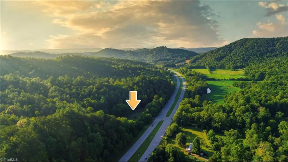 11526 US Highway 421 Purlear, NC 28665