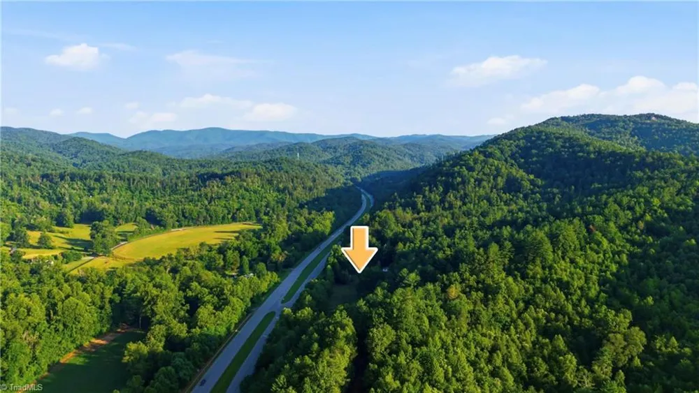 11526 US Highway 421 Purlear, NC 28665