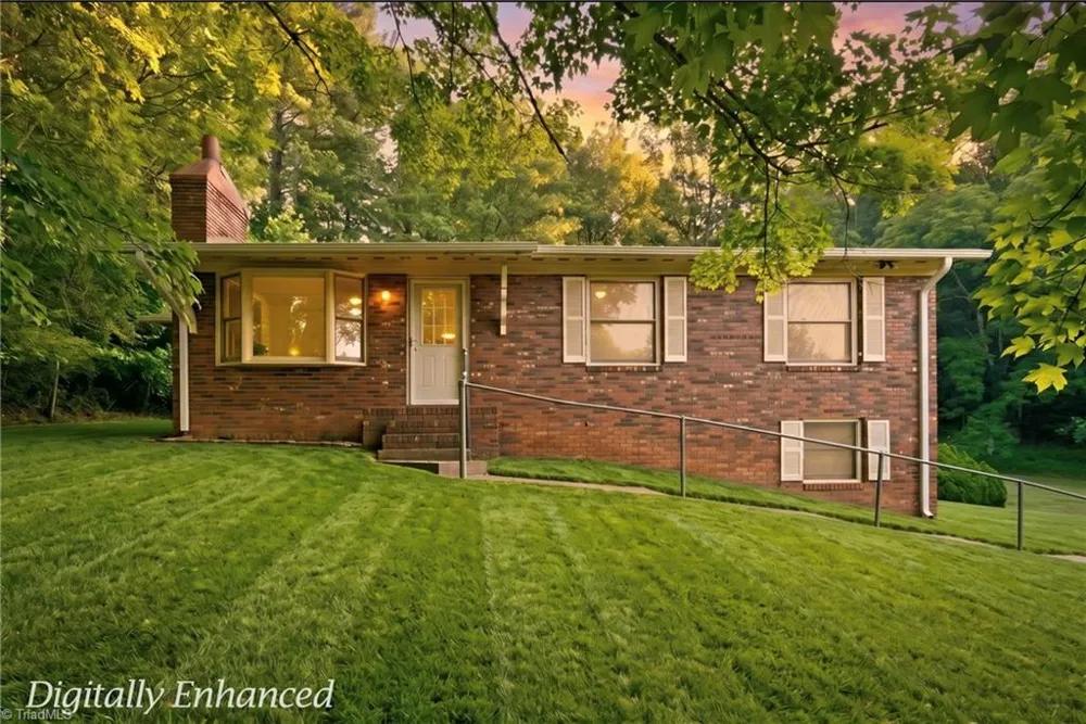 11526 US Highway 421 Purlear, NC 28665