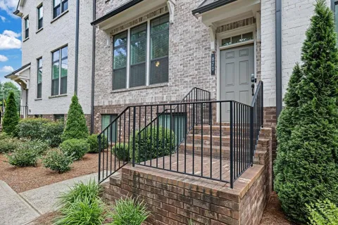 820 Fair View Circle