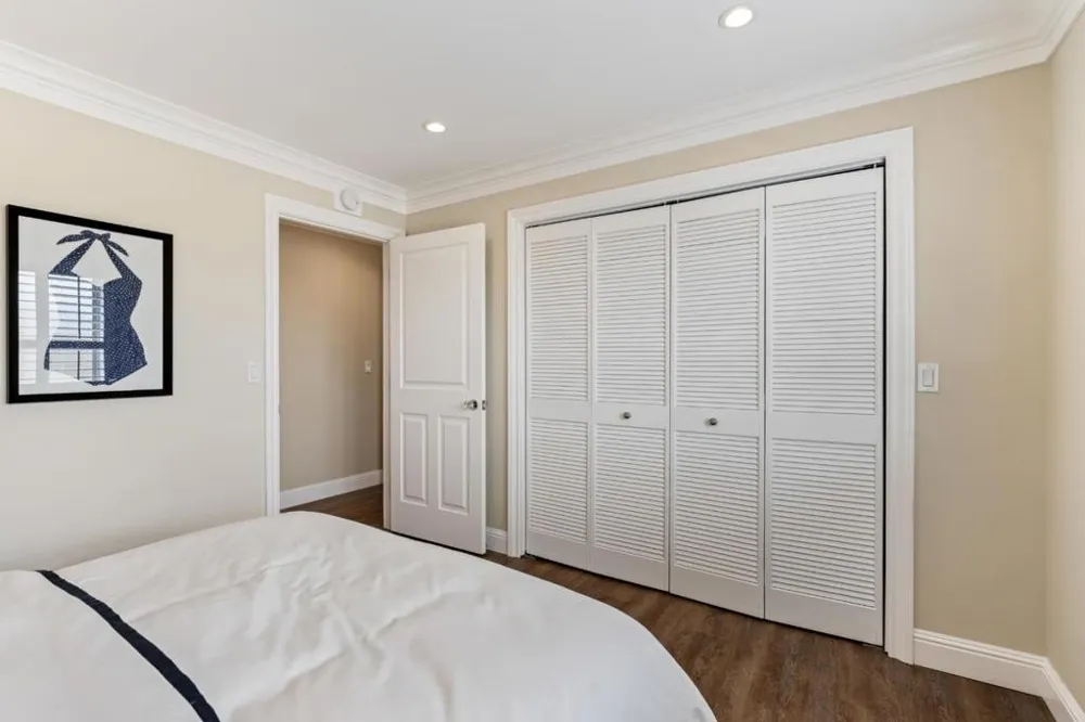 Mission 3 NW of 4th Avenue #5 Carmel, CA 93921