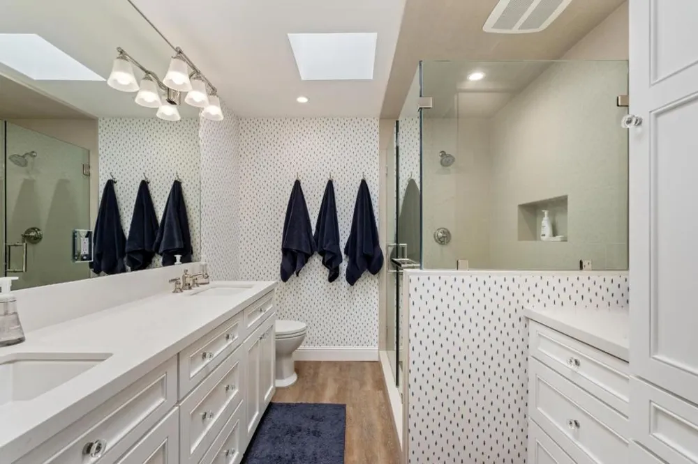 Mission 3 NW of 4th Avenue #5 Carmel, CA 93921