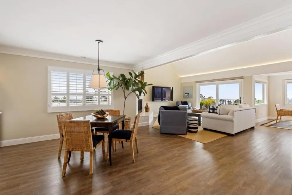 Mission 3 NW of 4th Avenue #5 Carmel, CA 93921