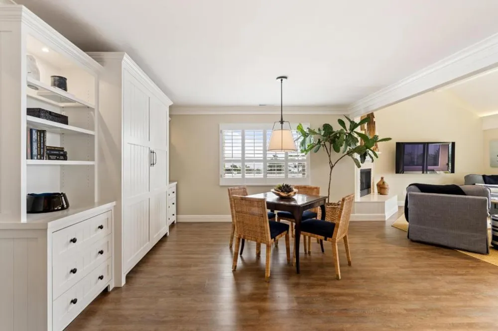 Mission 3 NW of 4th Avenue #5 Carmel, CA 93921