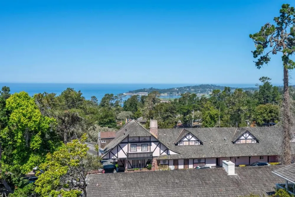 Mission 3 NW of 4th Avenue #5 Carmel, CA 93921