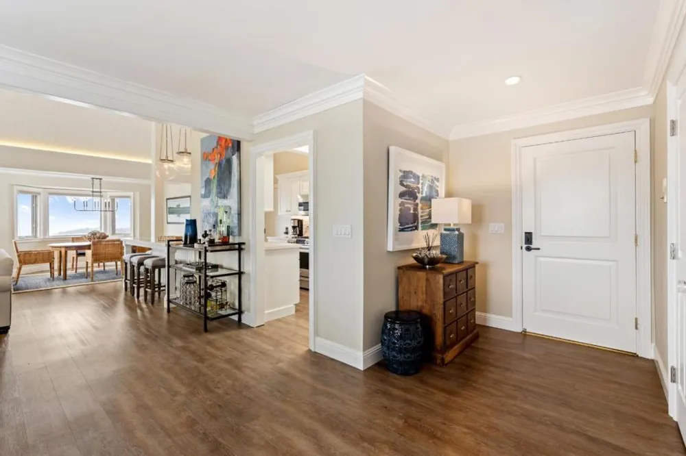 Mission 3 NW of 4th Avenue #5 Carmel, CA 93921