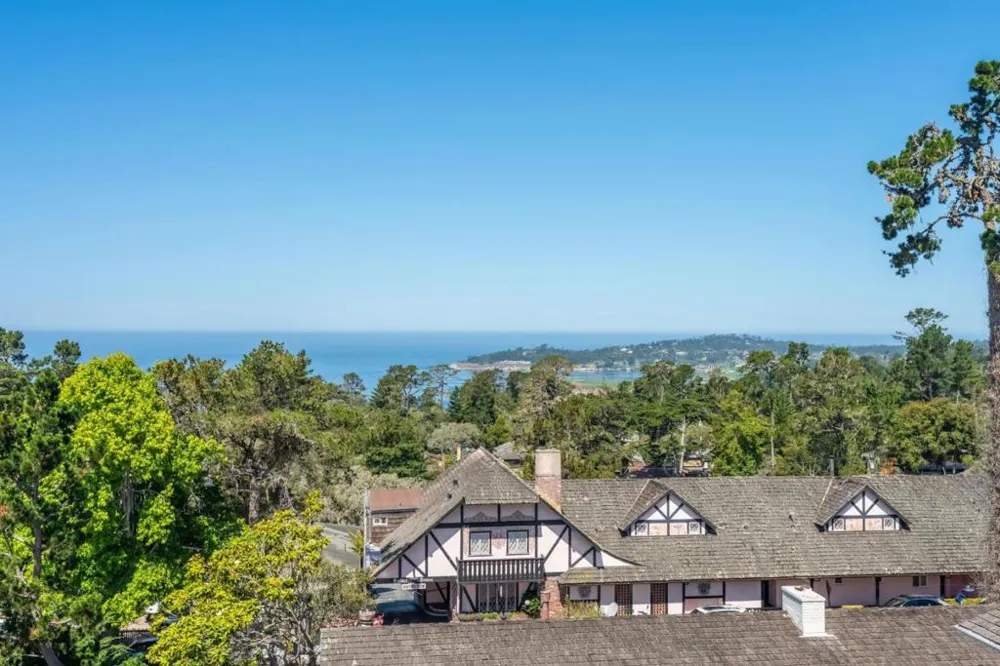 Mission 3 NW of 4th Avenue #5 Carmel, CA 93921