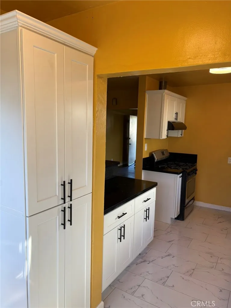 2325 Verde Bakersfield, CA 93304