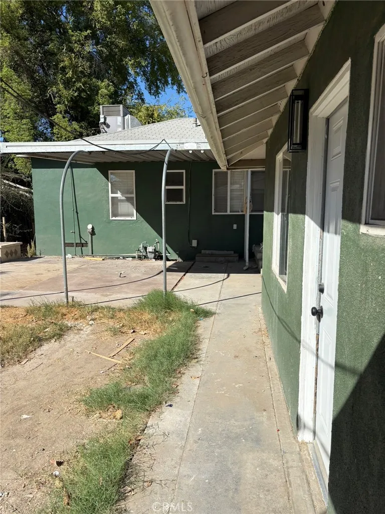 2325 Verde Bakersfield, CA 93304