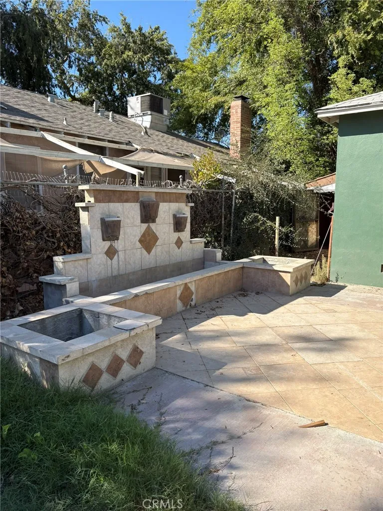 2325 Verde Bakersfield, CA 93304