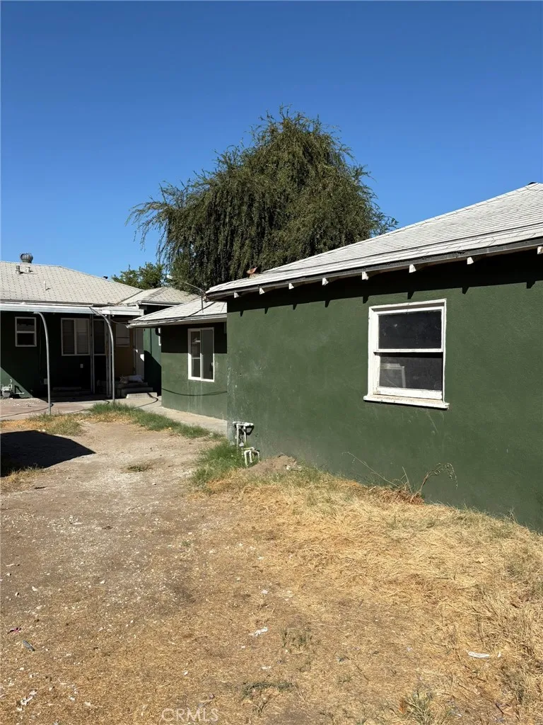 2325 Verde Bakersfield, CA 93304