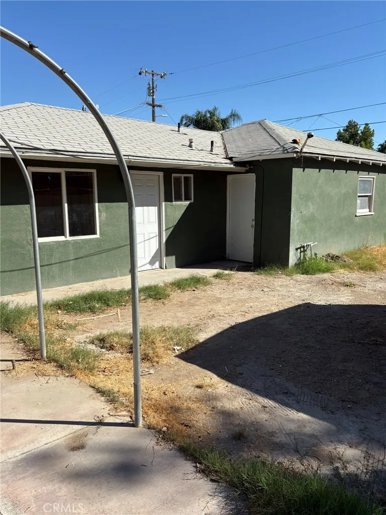 2325 Verde Bakersfield, CA 93304