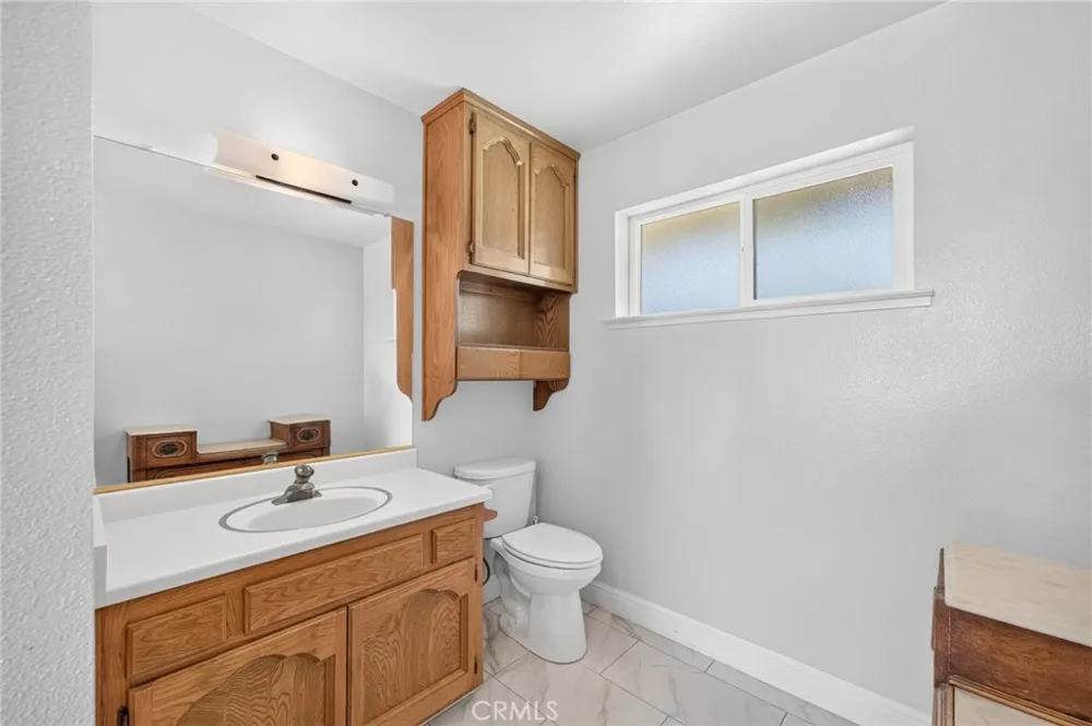 5648 E Dinuba Fowler, CA 93625