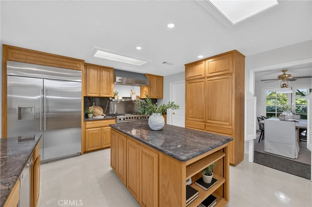 5648 E Dinuba Fowler, CA 93625