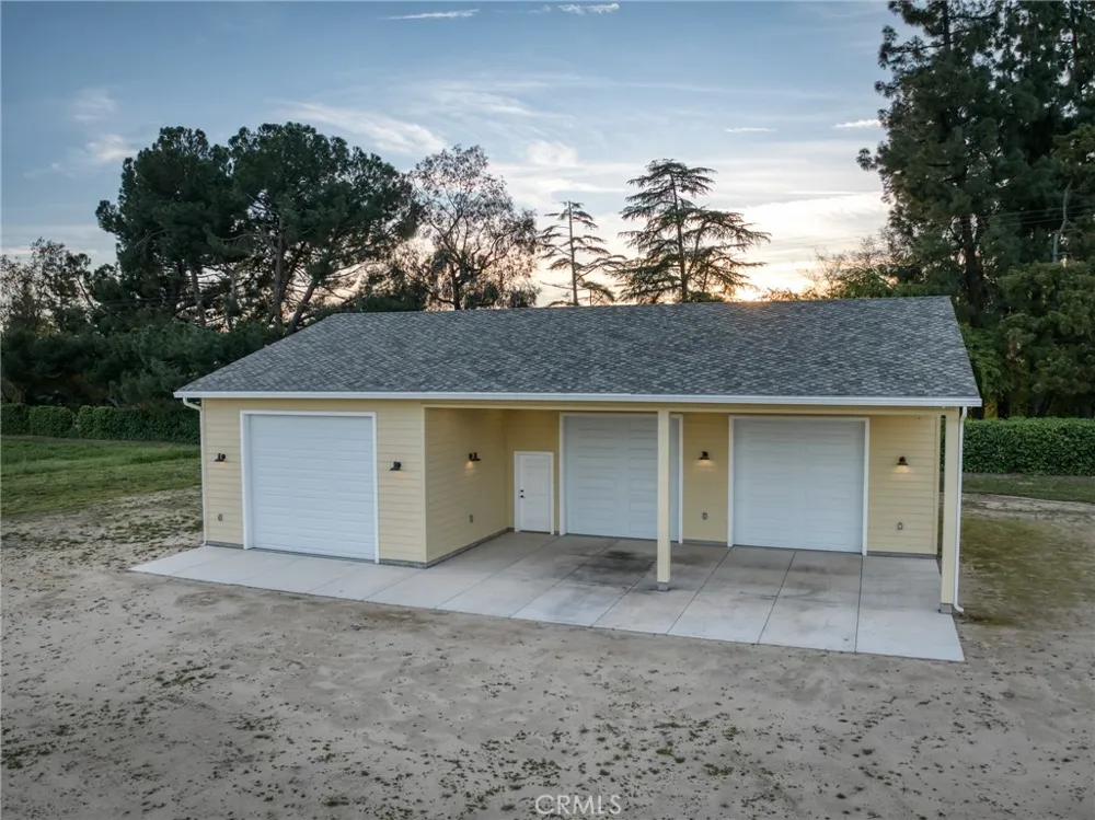 5648 E Dinuba Fowler, CA 93625