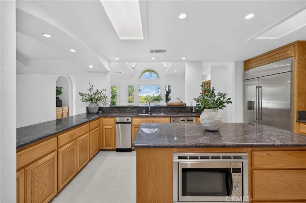 5648 E Dinuba Fowler, CA 93625