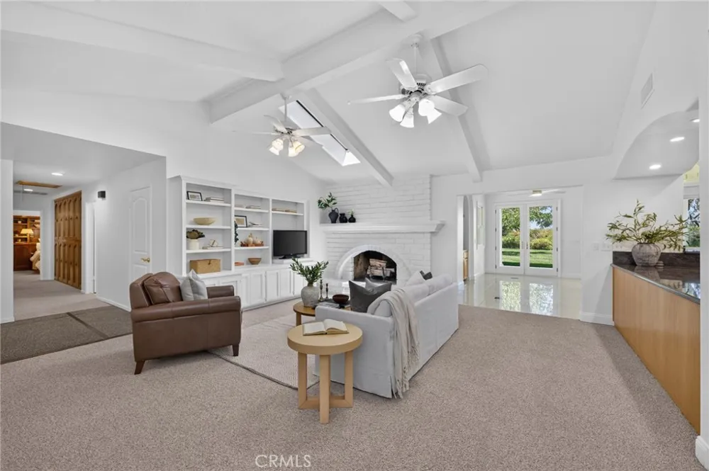 5648 E Dinuba Fowler, CA 93625