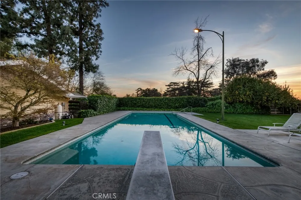 5648 E Dinuba Fowler, CA 93625