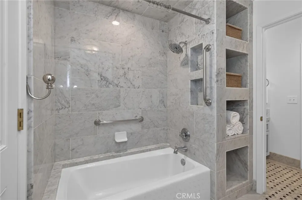 5648 E Dinuba Fowler, CA 93625