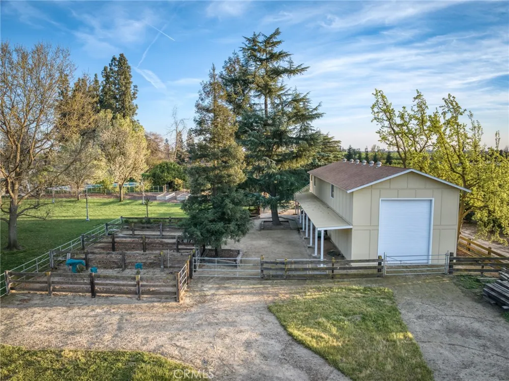 5648 E Dinuba Fowler, CA 93625