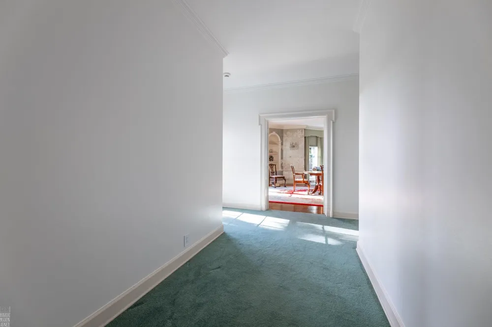 105 Lake Shore Road Grosse Pointe Farms City, MI 48236