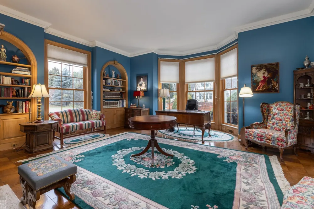 105 Lake Shore Road Grosse Pointe Farms City, MI 48236