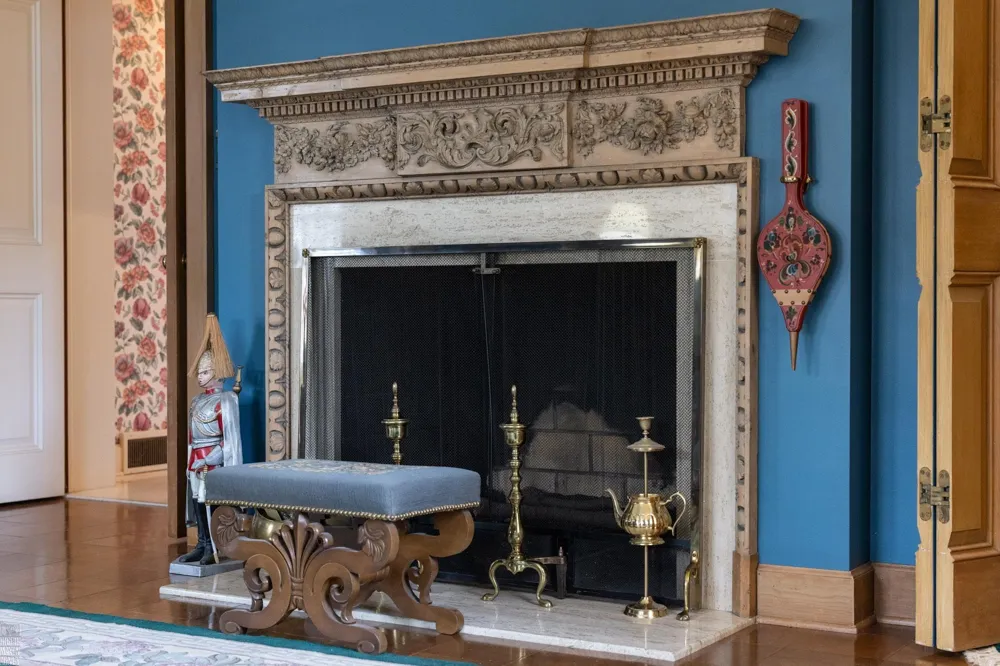 105 Lake Shore Road Grosse Pointe Farms City, MI 48236