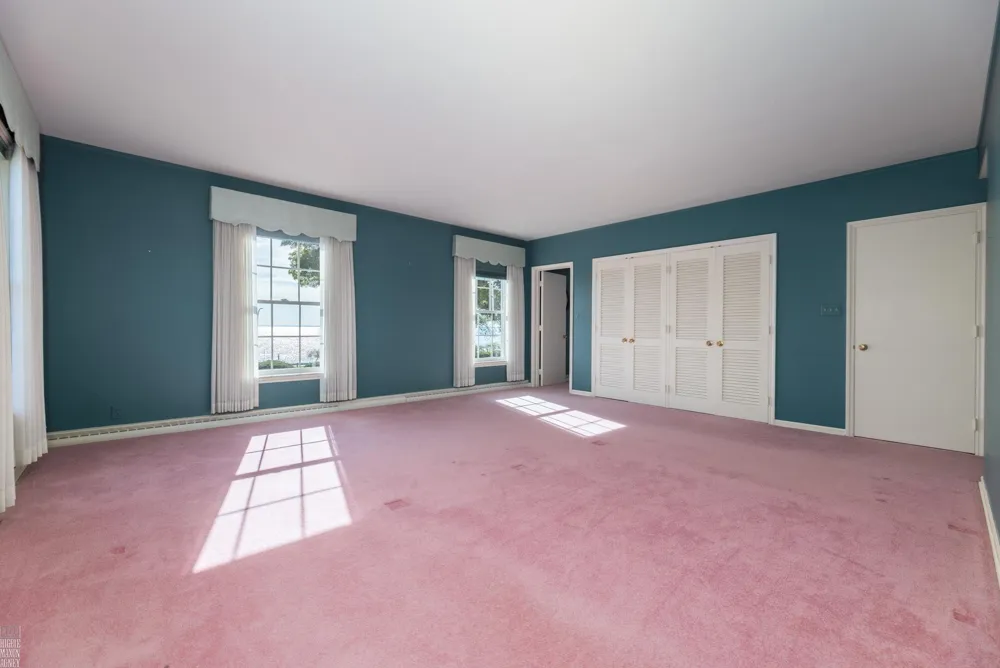 105 Lake Shore Road Grosse Pointe Farms City, MI 48236