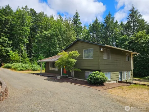 1711 SE Binns Swiger Loop Road