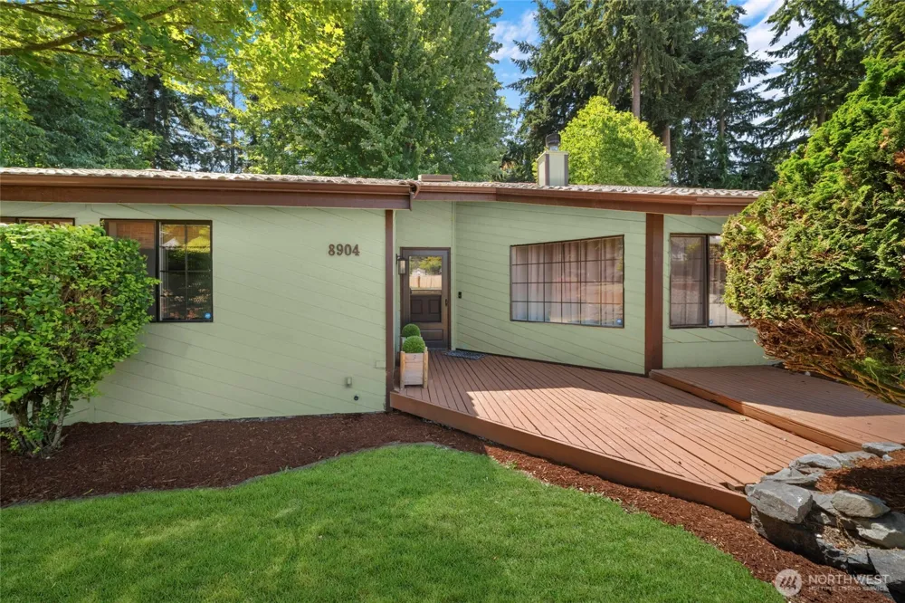 8904 121st Street Puyallup, WA 98373