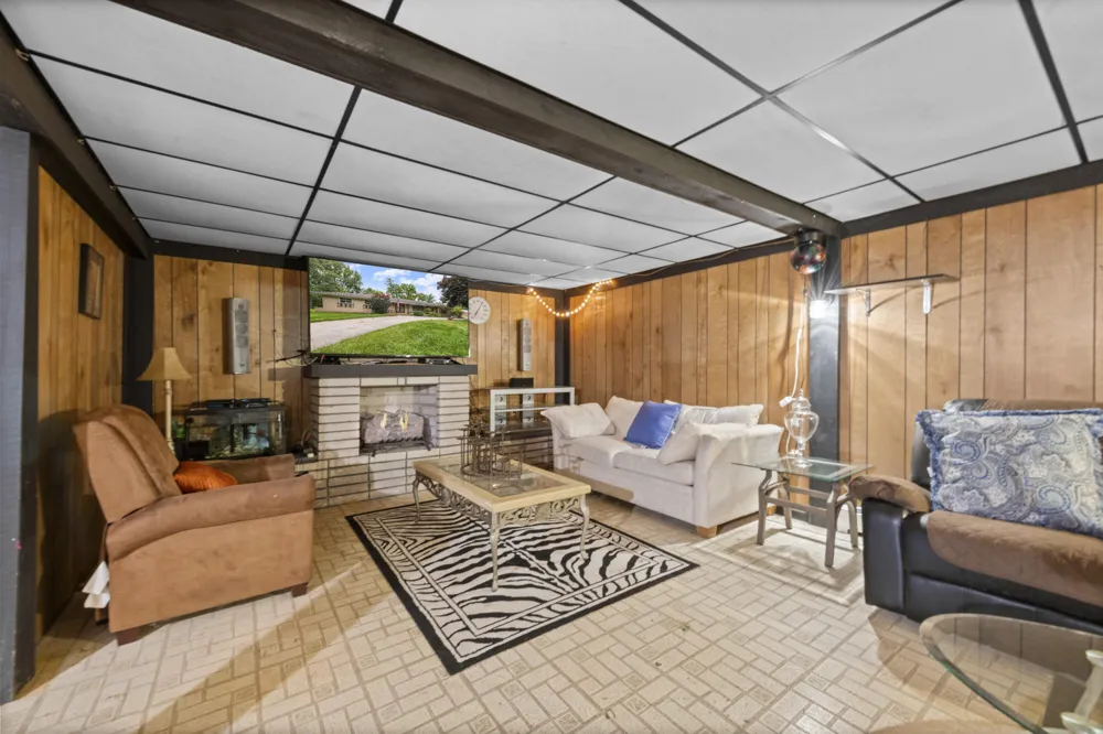 24319 Tamarack Trail Southfield, MI 48075