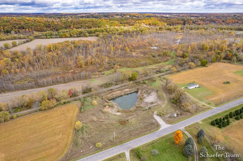 7758 Riverside Drive Saranac, MI 48881