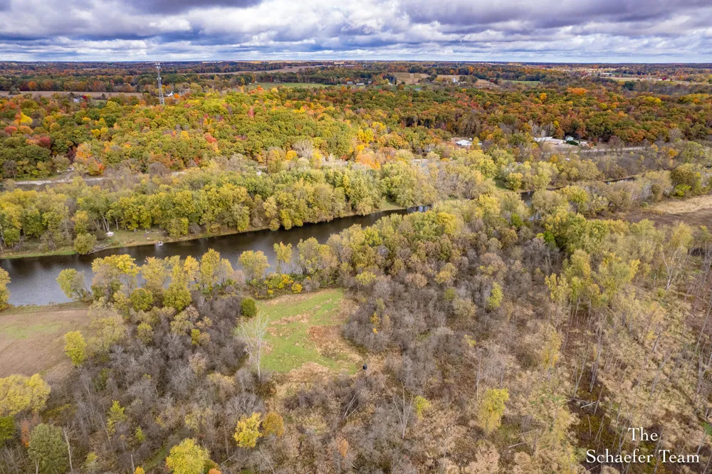 7758 Riverside Drive Saranac, MI 48881