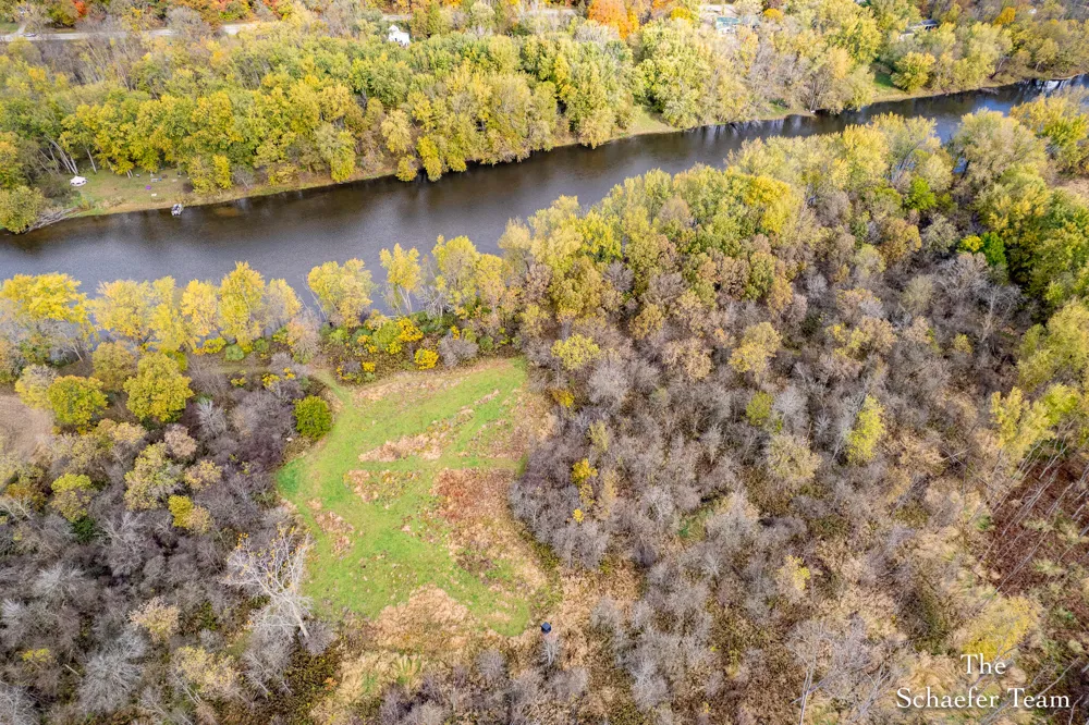 7758 Riverside Drive Saranac, MI 48881