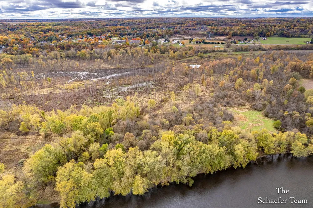 7758 Riverside Drive Saranac, MI 48881