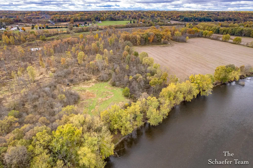 7758 Riverside Drive Saranac, MI 48881